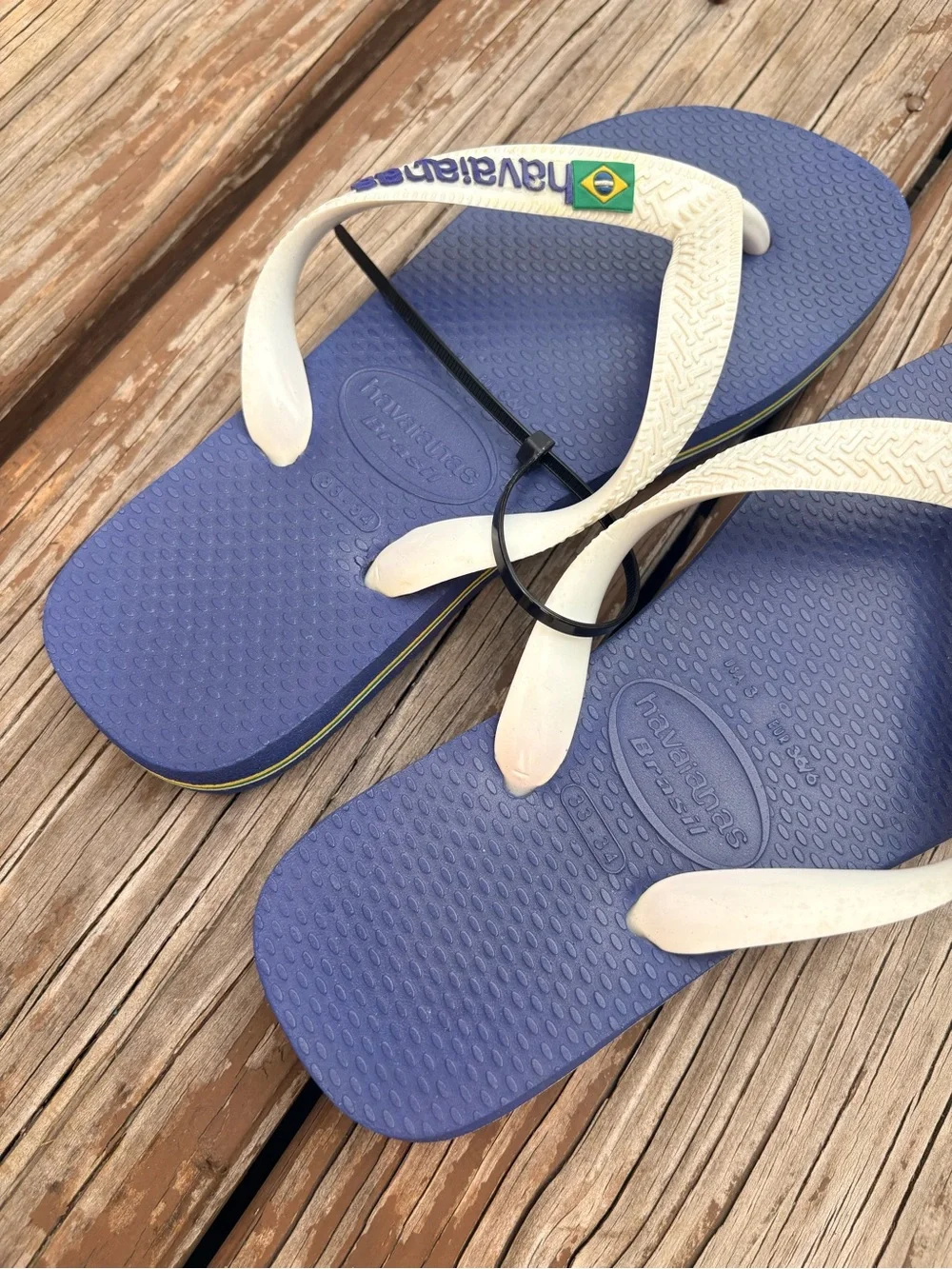 Havaianas Brasil Logo Flip-Flops – Kids Size 33/34 (US 1.5)